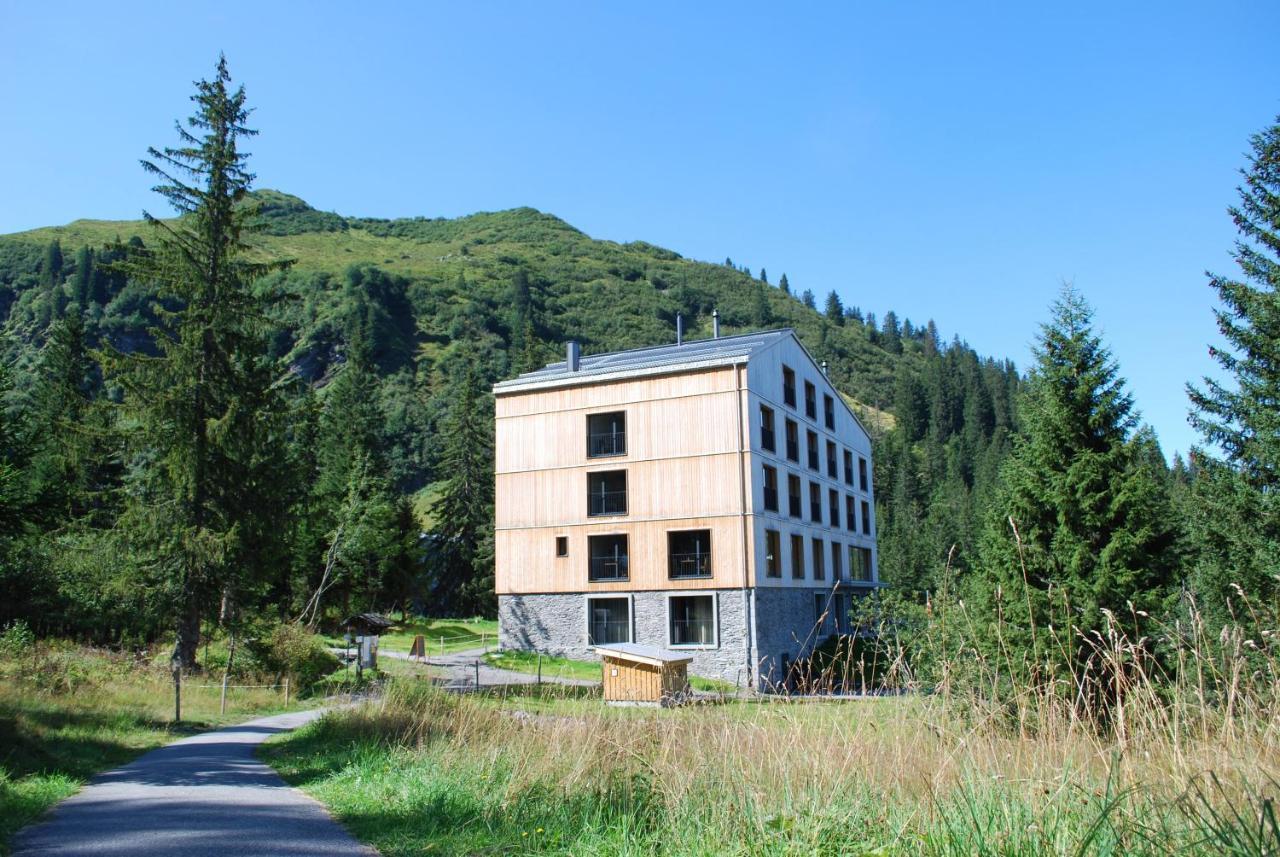 Berghotel Mettmen Schwanden  Exterior foto