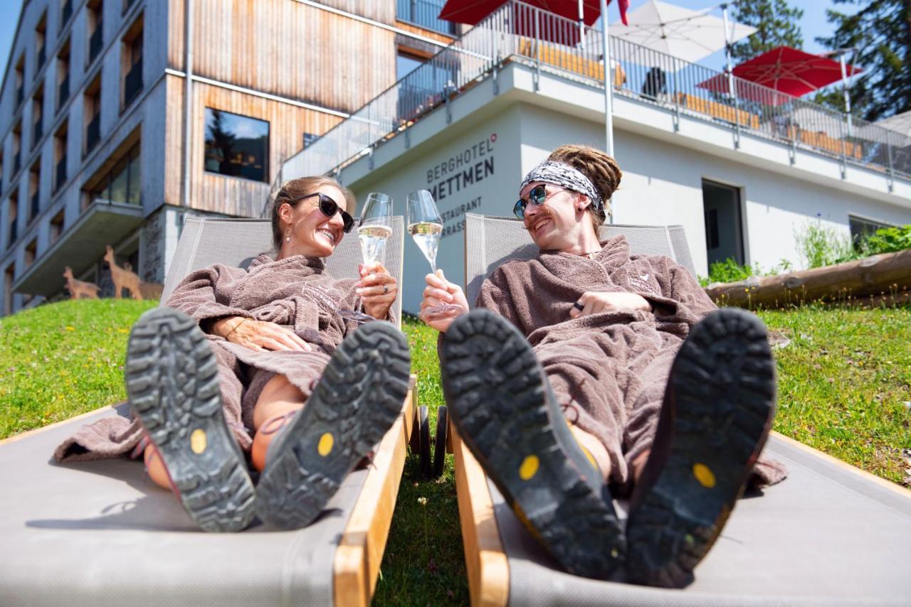 Berghotel Mettmen Schwanden  Exterior foto